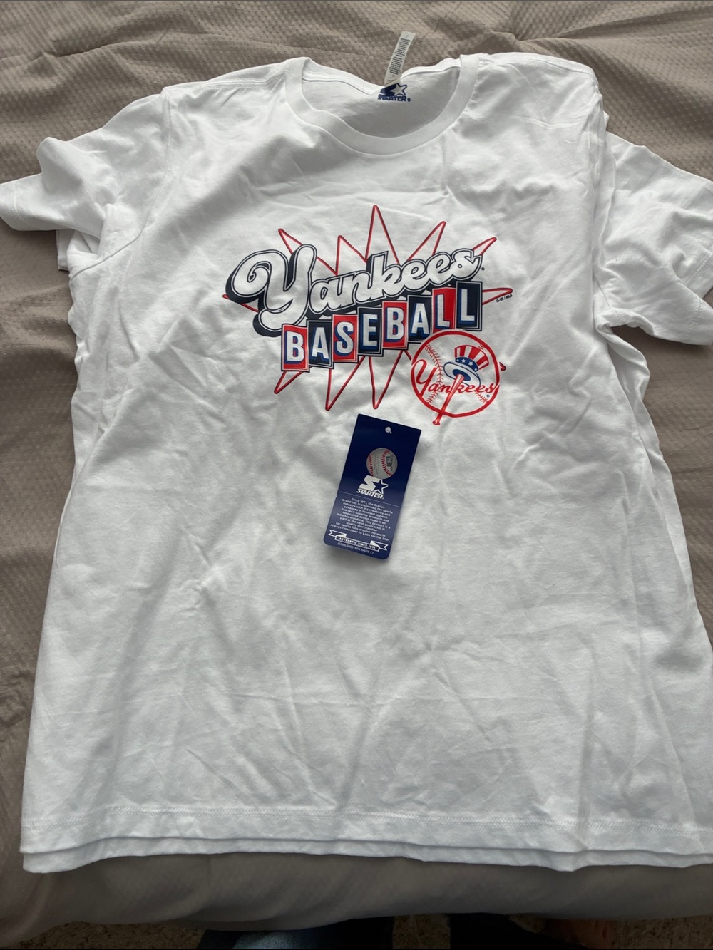 STARTER White Yankees Baseball Graphic Tee with Red & Navy Print